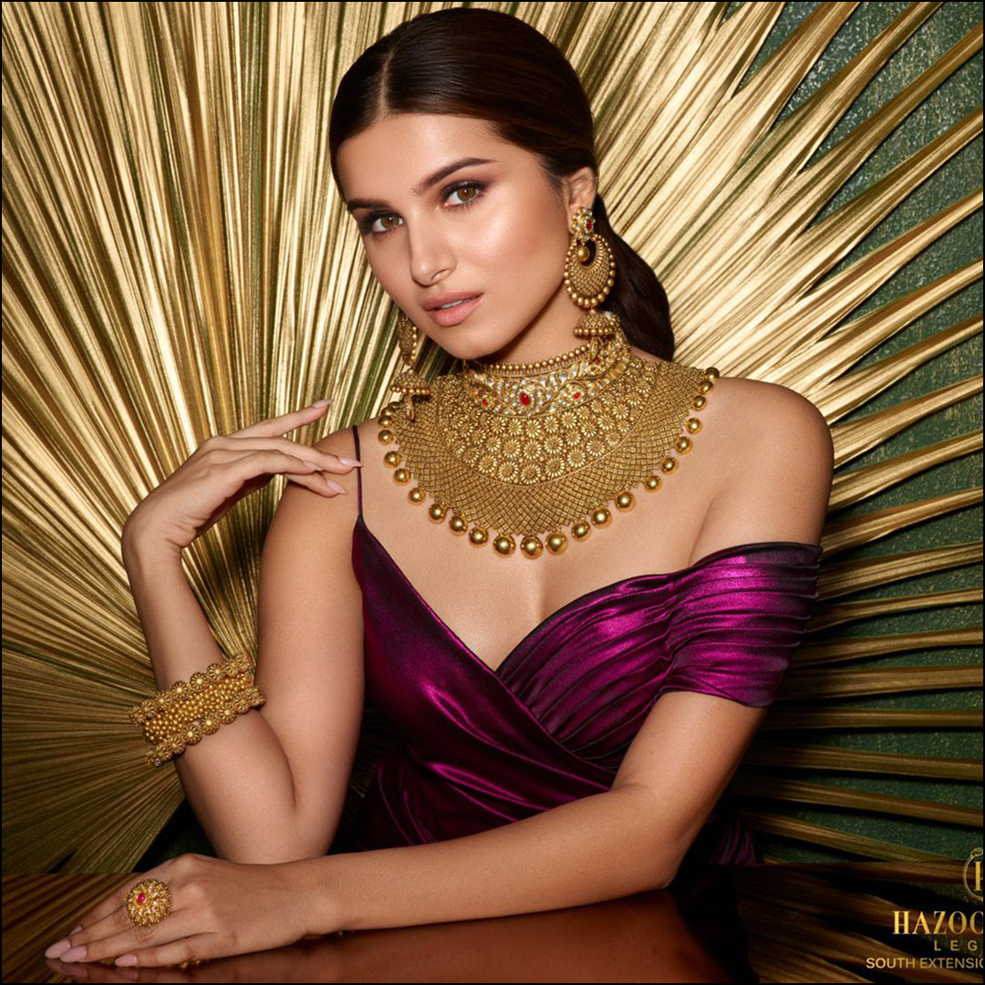 media & press click now despite slump, jewellers expect gold to drive up festive sales