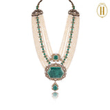 The-Vintage-Voyage-Royal-Vintage-Pearl-Necklace-with-179-carat-Natural-Emerald-3
