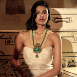 The-Vintage-Voyage-Royal-Vintage-Pearl-Necklace-with-179-carat-Natural-Emerald-2