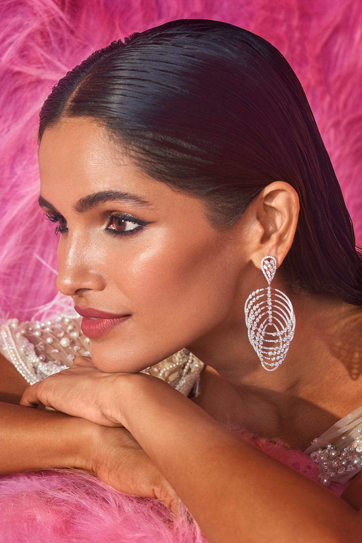 festive edit enquire 18