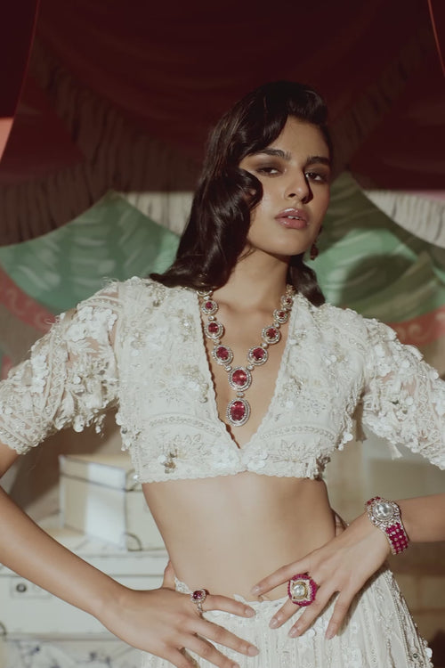 HZL-Vintage-Voyage-Collection-grid-video-2